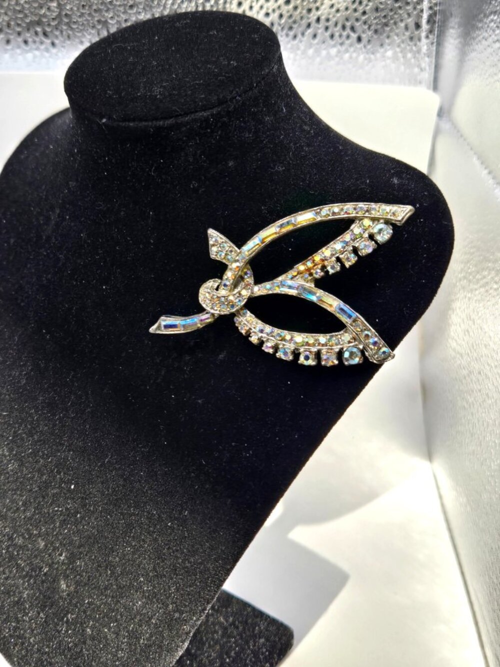 Vintage Unsigned Aurora Borealis Rhinestone Bow Brooch Pin 3" 1940s